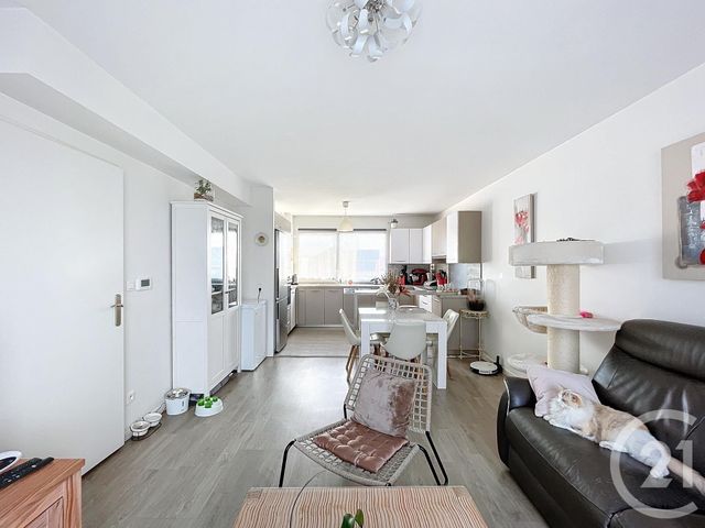 Appartement F3 à vendre - 3 pièces - 65,60 m2 - Lacroix St Ouen - 60 - PICARDIE