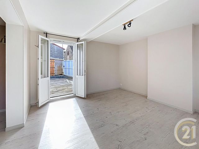 Maison &agrave; louer - 4 pi&egrave;ces - 95,11 m2 - Lacroix St Ouen - 60 - PICARDIE