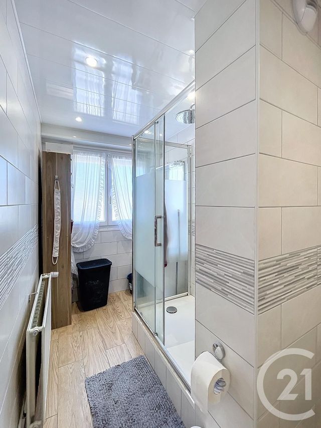 Appartement T4 à vendre - 4 pièces - 67,07 m2 - Compiegne - 60 - PICARDIE