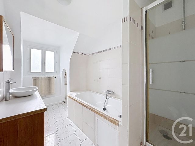 Appartement F3 &agrave; vendre - 3 pi&egrave;ces - 74,72 m2 - Compiegne - 60 - PICARDIE