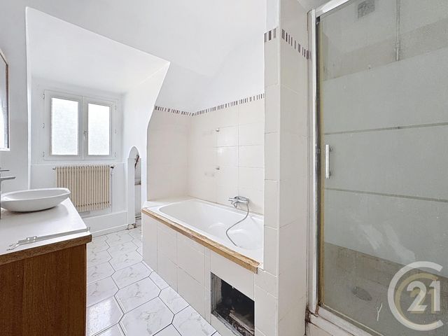 Appartement F3 &agrave; vendre - 3 pi&egrave;ces - 74,72 m2 - Compiegne - 60 - PICARDIE