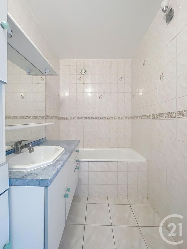 Appartement T4 &agrave; vendre - 4 pi&egrave;ces - 93,79 m2 - Compiegne - 60 - PICARDIE