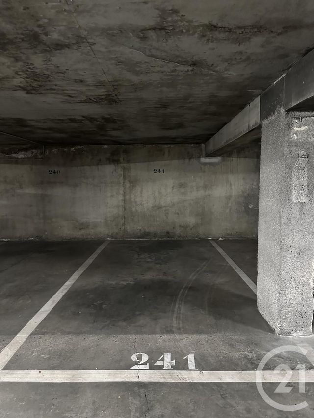 Parking à louer - 10 m2 - Compiegne - 60 - PICARDIE