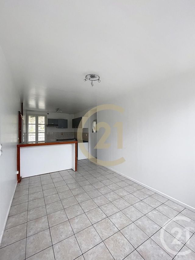Appartement F4 à louer - 4 pièces - 71,81 m2 - Pierrefonds - 60 - PICARDIE