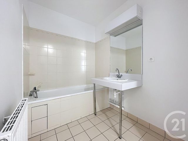 Appartement T2 à vendre - 2 pièces - 48,77 m2 - Compiegne - 60 - PICARDIE