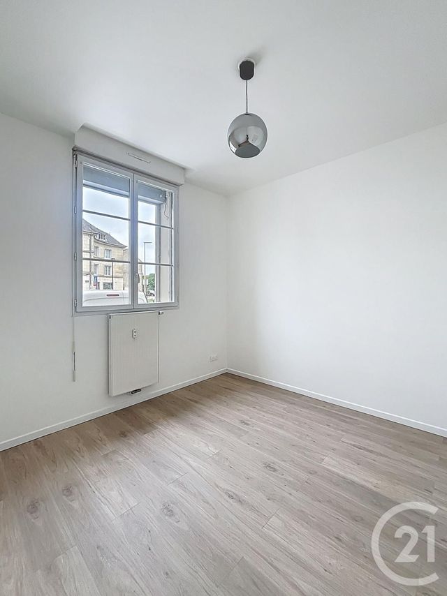 Appartement Duplex à louer - 3 pièces - 49,95 m2 - Compiegne - 60 - PICARDIE