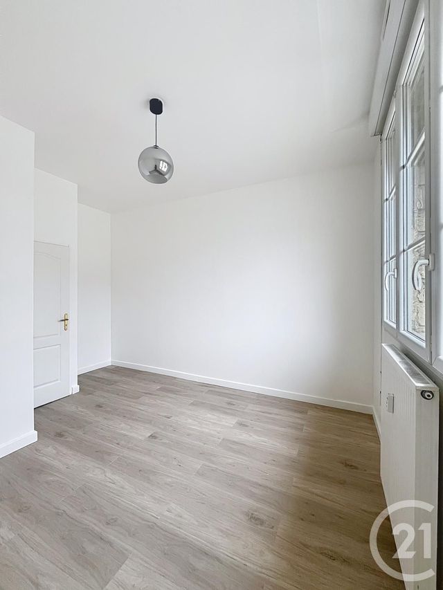 Appartement Duplex à louer - 3 pièces - 49,95 m2 - Compiegne - 60 - PICARDIE