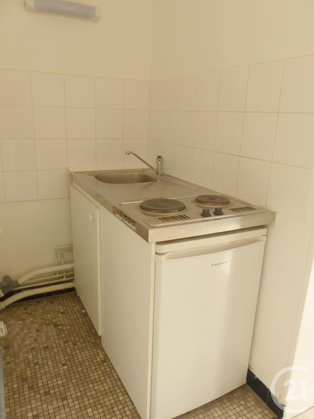 Afficher la photo en grand Appartement F1 à louer - 1 pièce - 23 m2 - Compiegne - 60 - PICARDIE