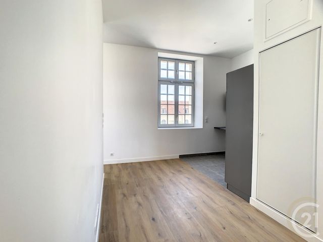 Appartement F2 à louer - 2 pièces - 52,14 m2 - Compiegne - 60 - PICARDIE