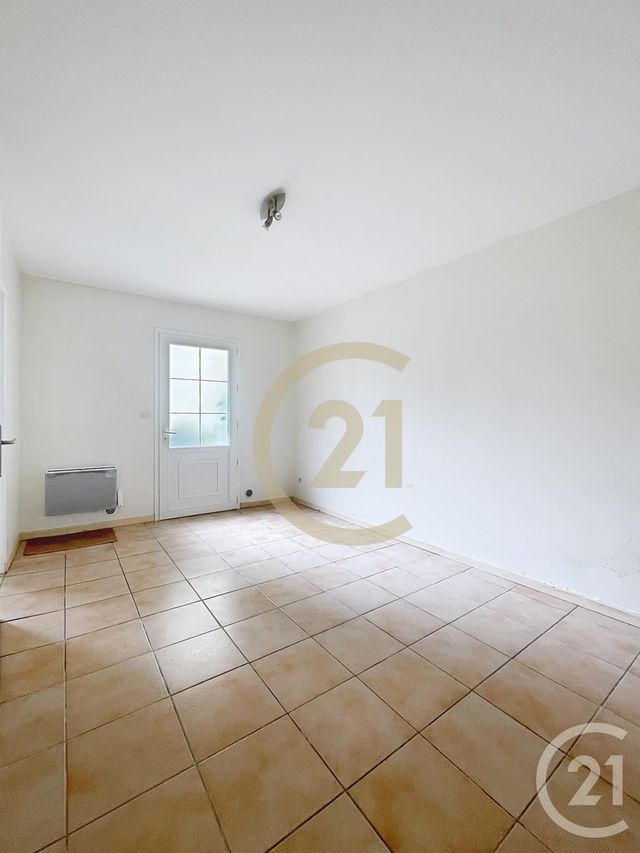 Afficher la photo en grand Appartement F3 à louer - 4 pièces - 87,73 m2 - Pierrefonds - 60 - PICARDIE
