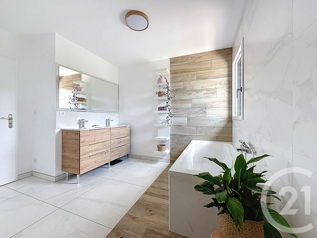 Maison à vendre - 5 pièces - 188,80 m2 - Villers Sur Coudun - 60 - PICARDIE