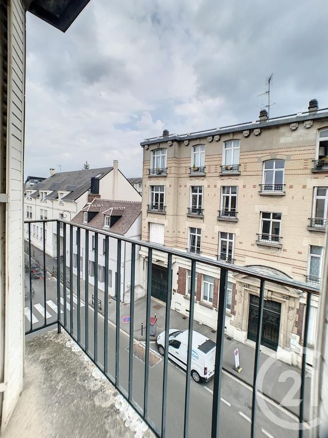 Afficher la photo en grand Appartement T2 à louer - 2 pièces - 42,18 m2 - Compiegne - 60 - PICARDIE