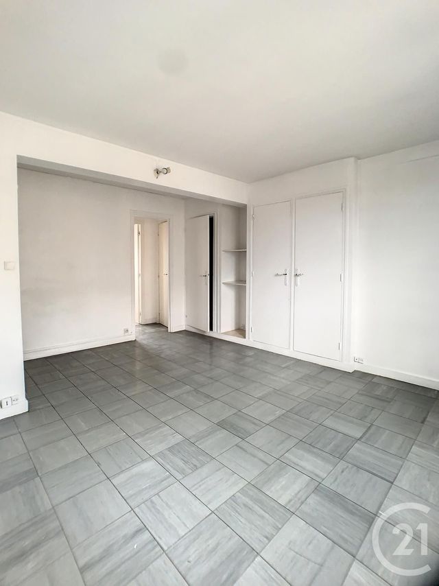 Afficher la photo en grand Appartement T2 à louer - 2 pièces - 42,18 m2 - Compiegne - 60 - PICARDIE