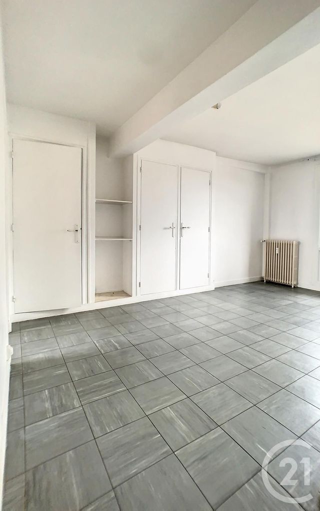 Afficher la photo en grand Appartement T2 à louer - 2 pièces - 42,18 m2 - Compiegne - 60 - PICARDIE