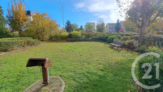 Appartement F4 à louer - 4 pièces - 84 m2 - Compiegne - 60 - PICARDIE