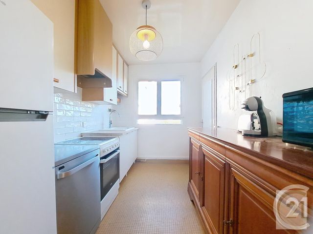 Appartement F4 à louer - 4 pièces - 84 m2 - Compiegne - 60 - PICARDIE