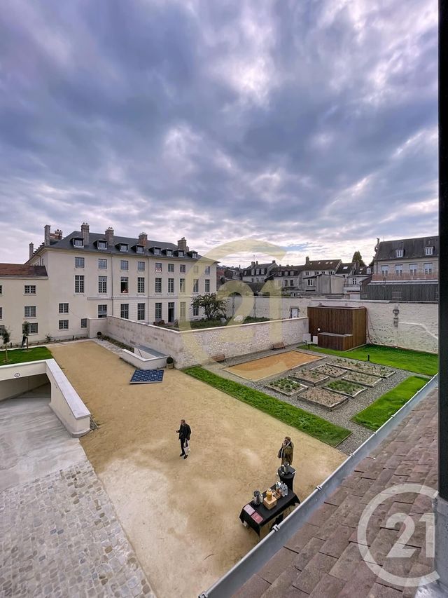 Appartement F2 à louer - 2 pièces - 47,70 m2 - Compiegne - 60 - PICARDIE