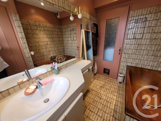 Appartement F3 à vendre - 3 pièces - 82,50 m2 - Compiegne - 60 - PICARDIE