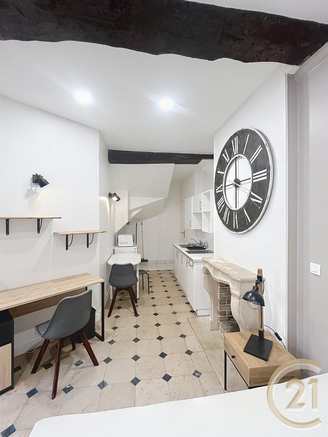 Appartement F1 &agrave; louer - 1 pi&egrave;ce - 20,23 m2 - Compiegne - 60 - PICARDIE