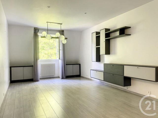 Appartement F3 à louer - 3 pièces - 72,15 m2 - Compiegne - 60 - PICARDIE