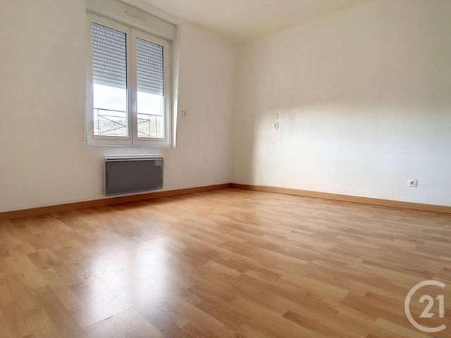 Appartement F4 à louer - 4 pièces - 71,81 m2 - Bethisy St Pierre - 60 - PICARDIE