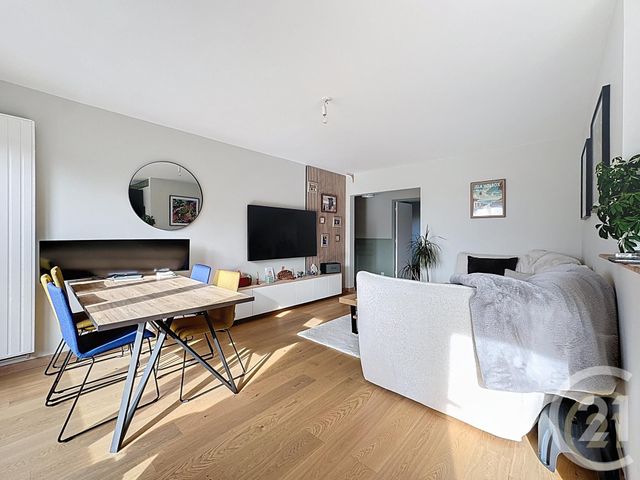 Afficher la photo en grand Appartement F3 à vendre - 3 pièces - 70 m2 - Compiegne - 60 - PICARDIE