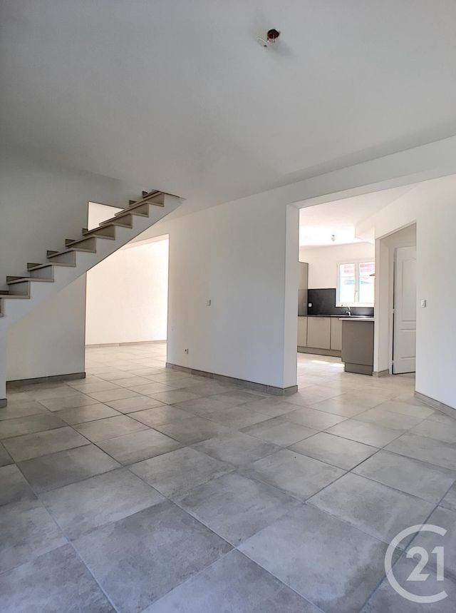 Maison &agrave; louer - 5 pi&egrave;ces - 120,37 m2 - Tracy Le Mont - 60 - PICARDIE