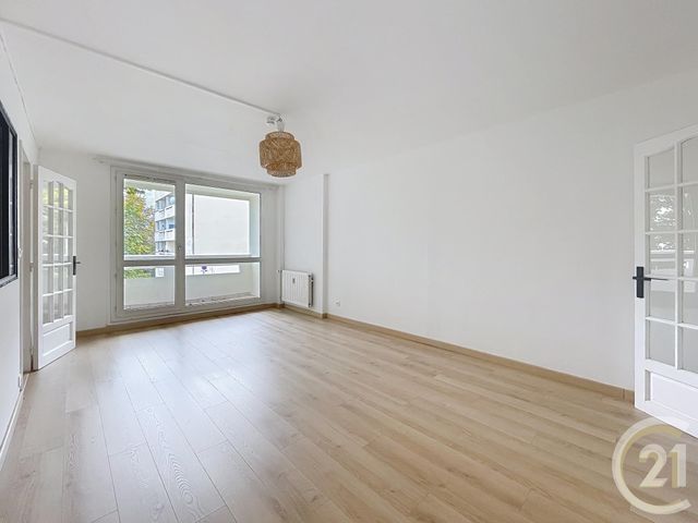 Afficher la photo en grand Appartement F3 à louer - 3 pièces - 74,42 m2 - Compiegne - 60 - PICARDIE