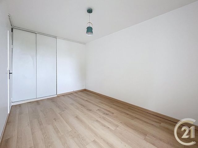 Afficher la photo en grand Appartement F3 à louer - 3 pièces - 74,42 m2 - Compiegne - 60 - PICARDIE