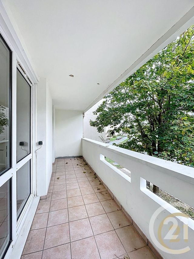 Afficher la photo en grand Appartement F3 à louer - 3 pièces - 74,42 m2 - Compiegne - 60 - PICARDIE