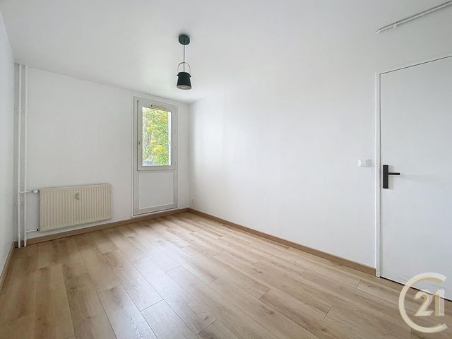 Afficher la photo en grand Appartement F3 à louer - 3 pièces - 74,42 m2 - Compiegne - 60 - PICARDIE