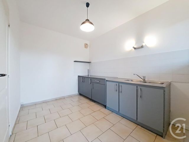 Appartement Studio à louer - 1 pièce - 47,32 m2 - Compiegne - 60 - PICARDIE