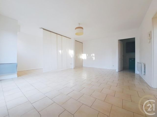 Appartement Studio à louer - 1 pièce - 47,32 m2 - Compiegne - 60 - PICARDIE