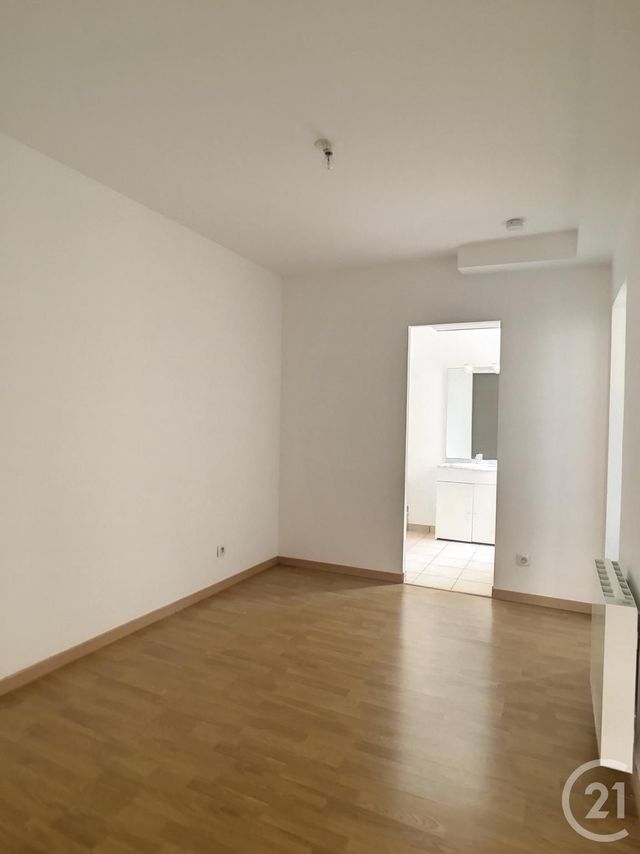 Afficher la photo en grand Appartement F2 à louer - 2 pièces - 34,17 m2 - Compiegne - 60 - PICARDIE