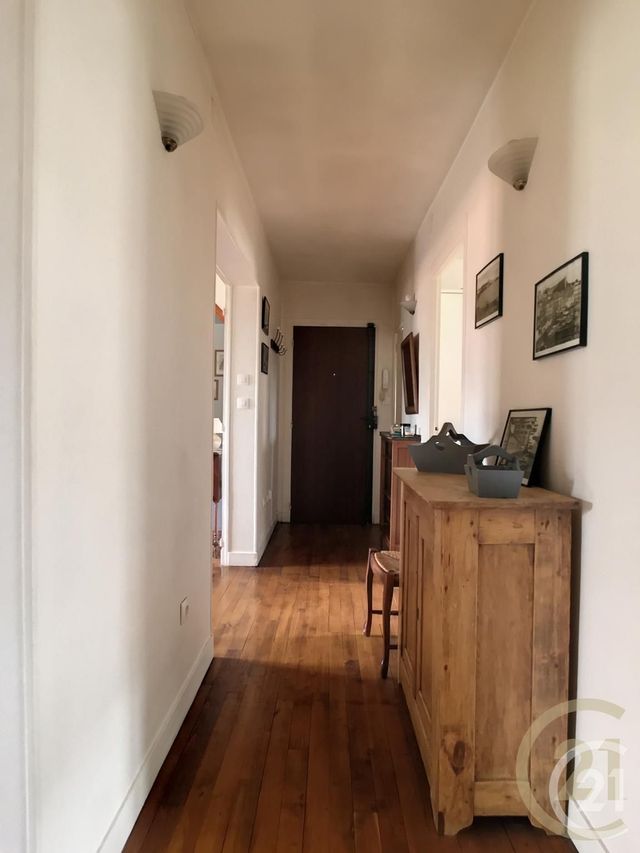 Appartement F3 &agrave; louer - 3 pi&egrave;ces - 69 m2 - Compiegne - 60 - PICARDIE