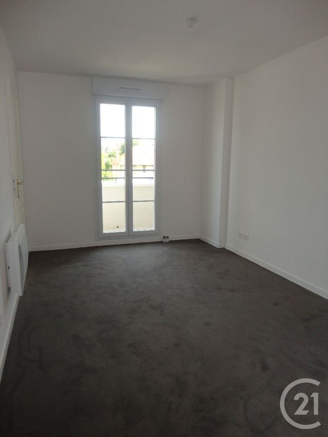 Appartement F2 à louer - 2 pièces - 54 m2 - Compiegne - 60 - PICARDIE