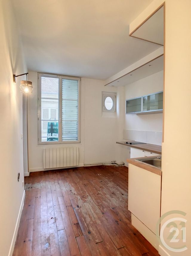 Appartement F2 à louer - 2 pièces - 41,32 m2 - Compiegne - 60 - PICARDIE