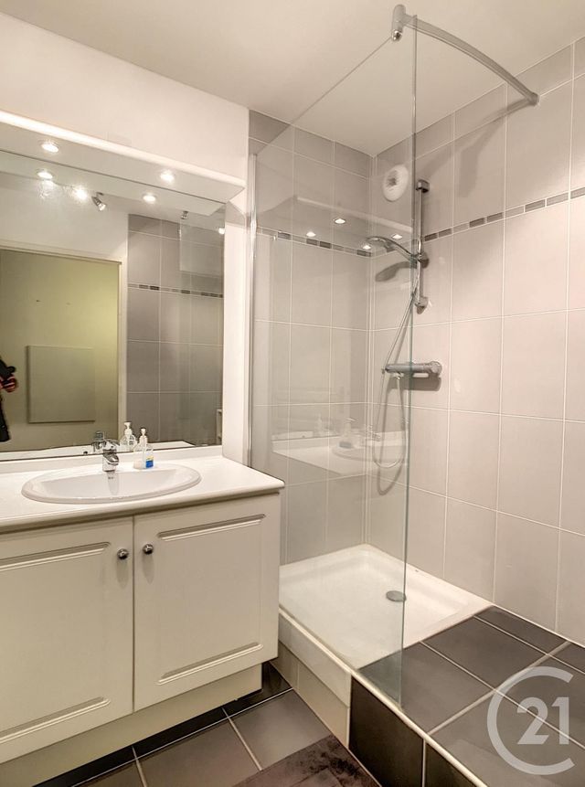 Appartement F3 à louer - 3 pièces - 72,74 m2 - Compiegne - 60 - PICARDIE