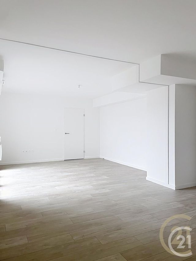 Appartement F4 à vendre - 4 pièces - 90,44 m2 - Compiegne - 60 - PICARDIE