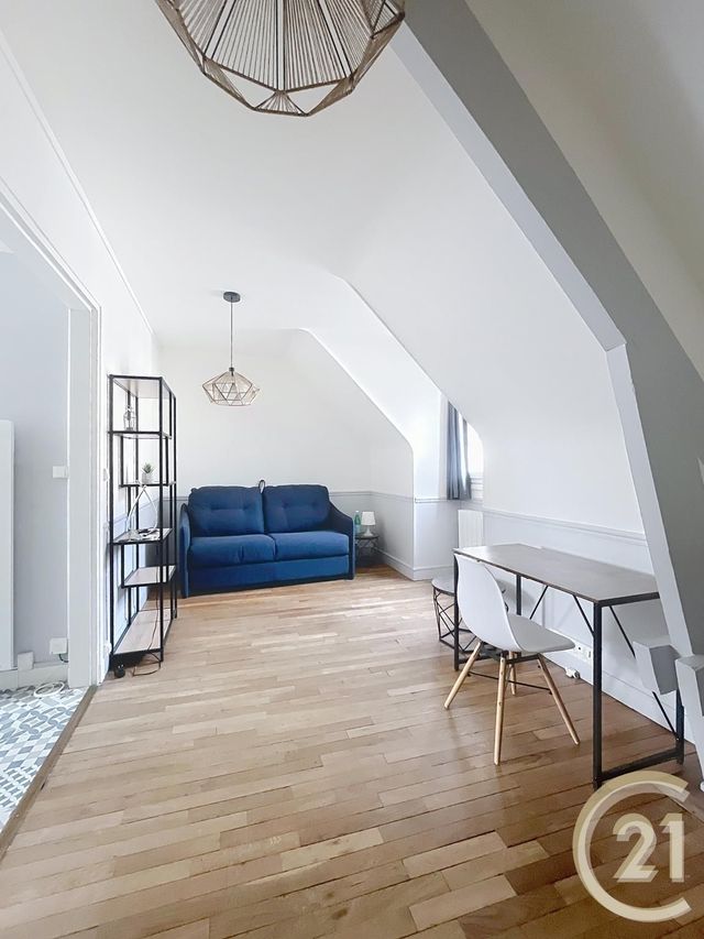Appartement Studio à louer - 1 pièce - 27,39 m2 - Compiegne - 60 - PICARDIE