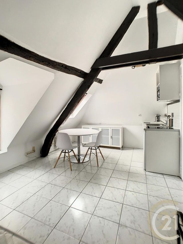 Appartement F1 &agrave; louer - 1 pi&egrave;ce - 20,87 m2 - Compiegne - 60 - PICARDIE
