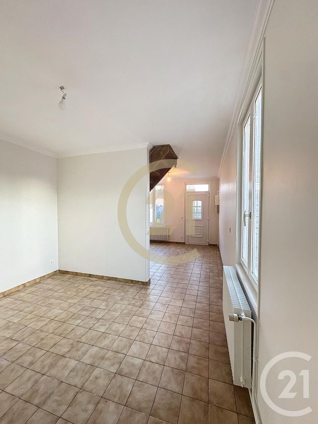 Maison &agrave; louer - 3 pi&egrave;ces - 58,71 m2 - Lacroix St Ouen - 60 - PICARDIE