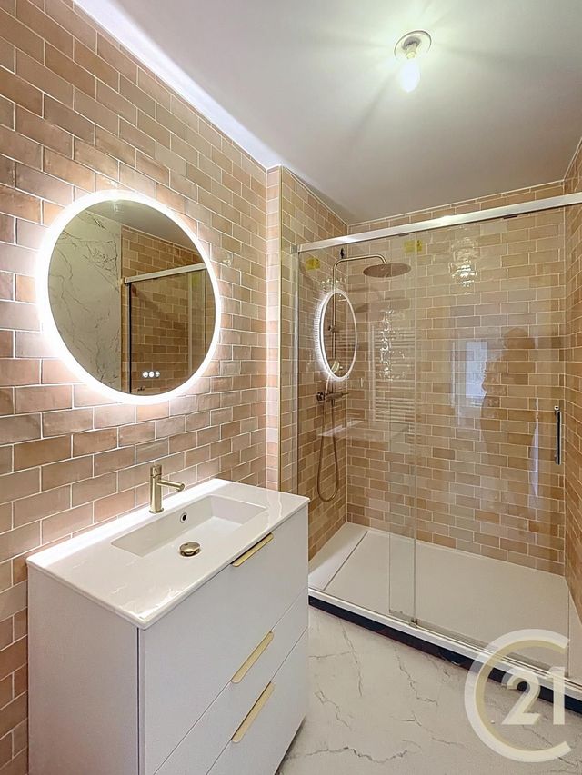 Appartement F3 &agrave; louer - 3 pi&egrave;ces - 69,45 m2 - Compiegne - 60 - PICARDIE