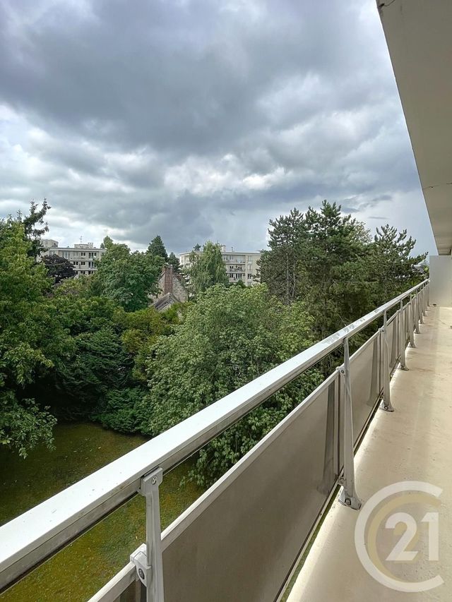 Appartement F3 &agrave; louer - 3 pi&egrave;ces - 69,45 m2 - Compiegne - 60 - PICARDIE