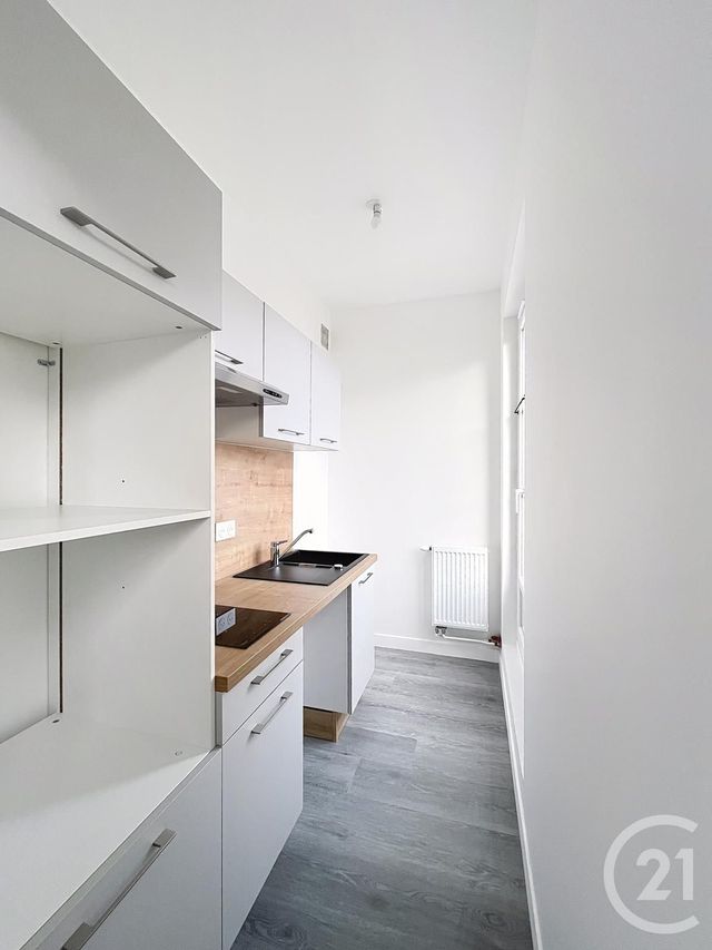 Appartement F1 &agrave; louer - 1 pi&egrave;ce - 26,85 m2 - Compiegne - 60 - PICARDIE