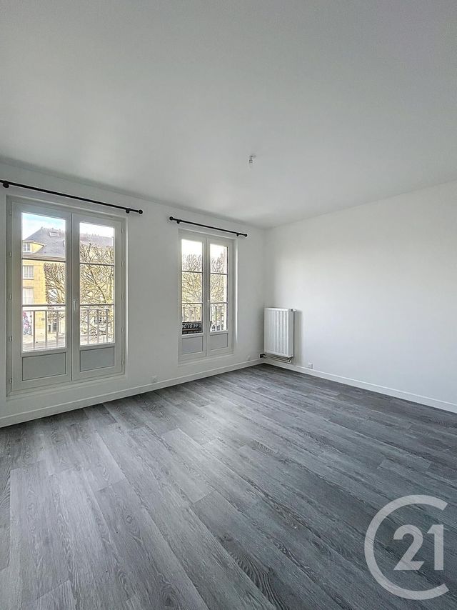 Appartement F1 &agrave; louer - 1 pi&egrave;ce - 26,85 m2 - Compiegne - 60 - PICARDIE
