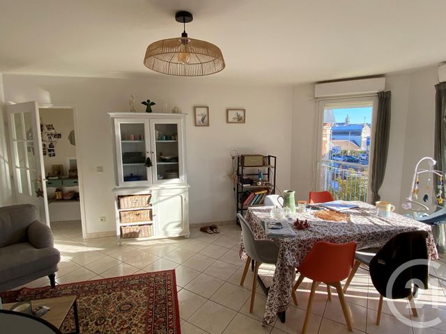 Appartement F4 &agrave; louer - 4 pi&egrave;ces - 86 m2 - Compiegne - 60 - PICARDIE