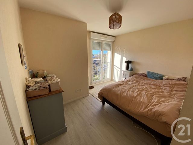 Appartement F4 &agrave; louer - 4 pi&egrave;ces - 86 m2 - Compiegne - 60 - PICARDIE