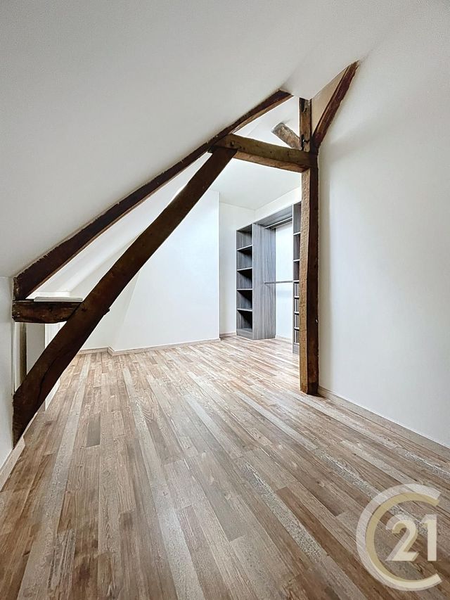 Maison &agrave; louer - 4 pi&egrave;ces - 95,11 m2 - Lacroix St Ouen - 60 - PICARDIE