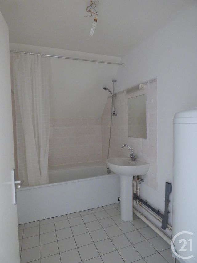 Appartement F2 &agrave; louer - 2 pi&egrave;ces - 48,55 m2 - Lacroix St Ouen - 60 - PICARDIE